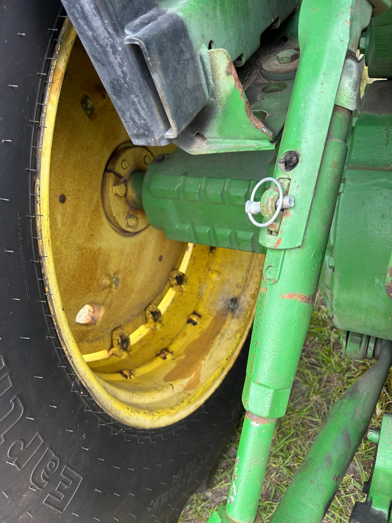JOHN DEERE 4440
