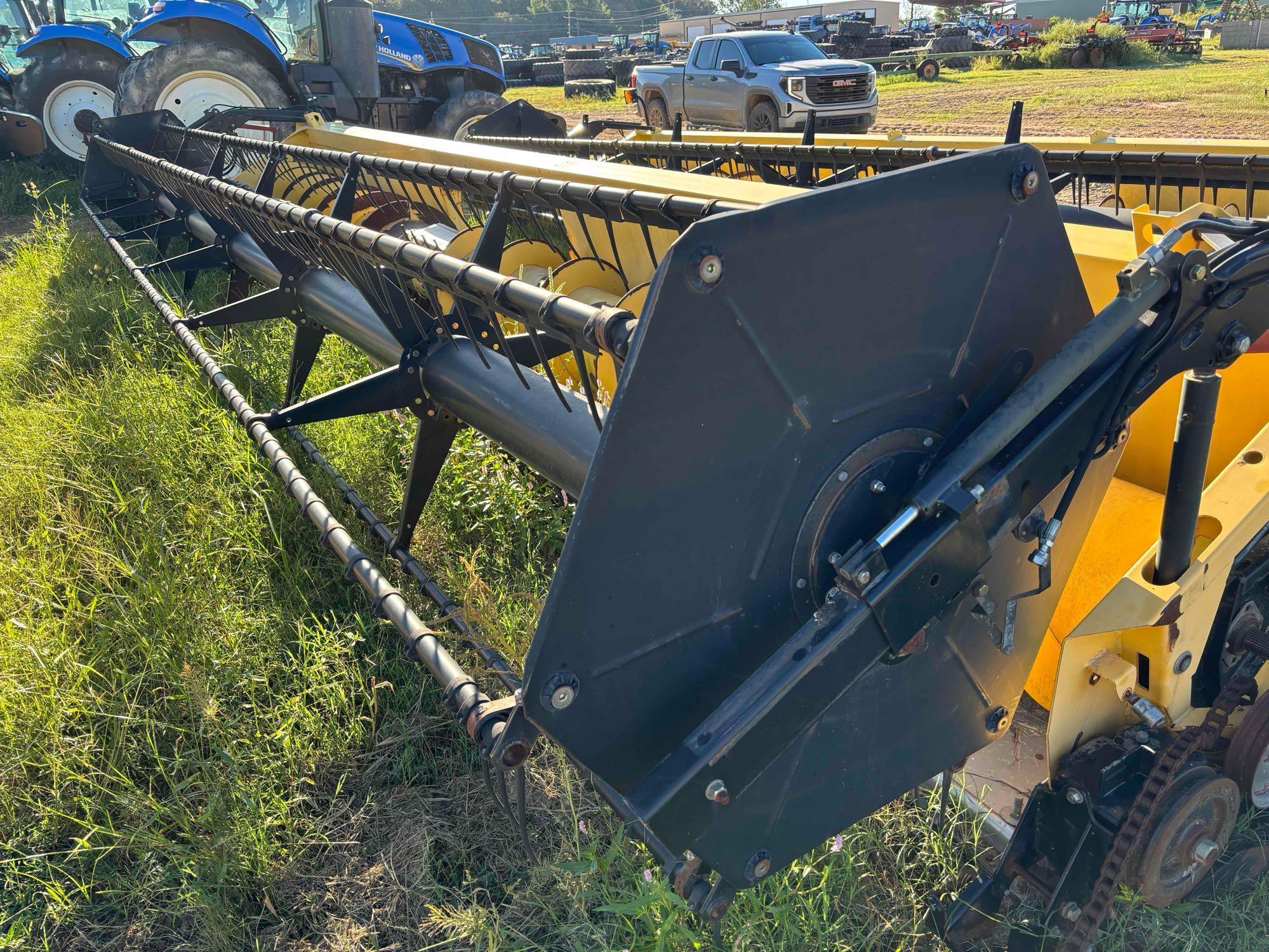 2013 New Holland 740CF