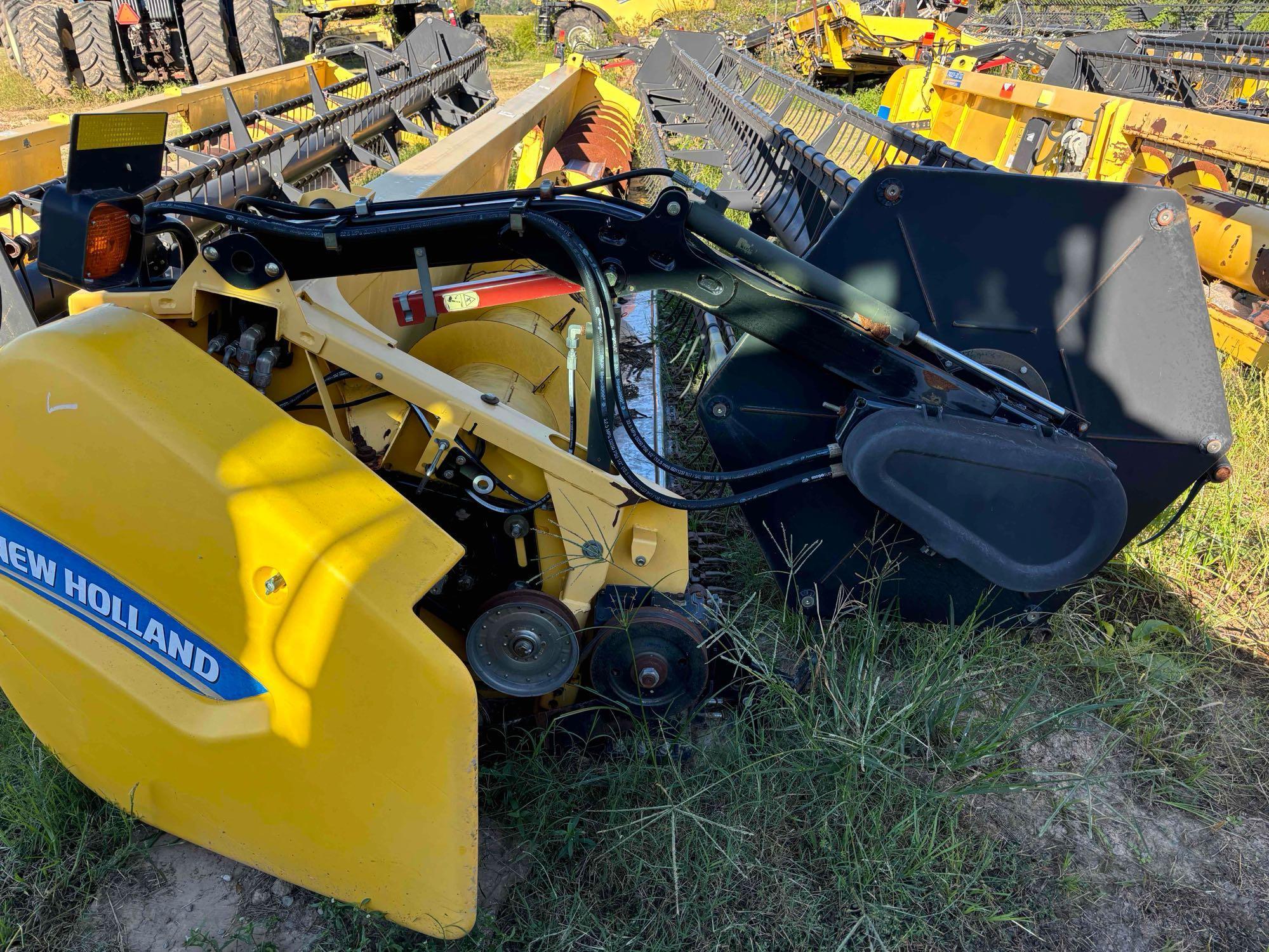 2013 New Holland 740CF