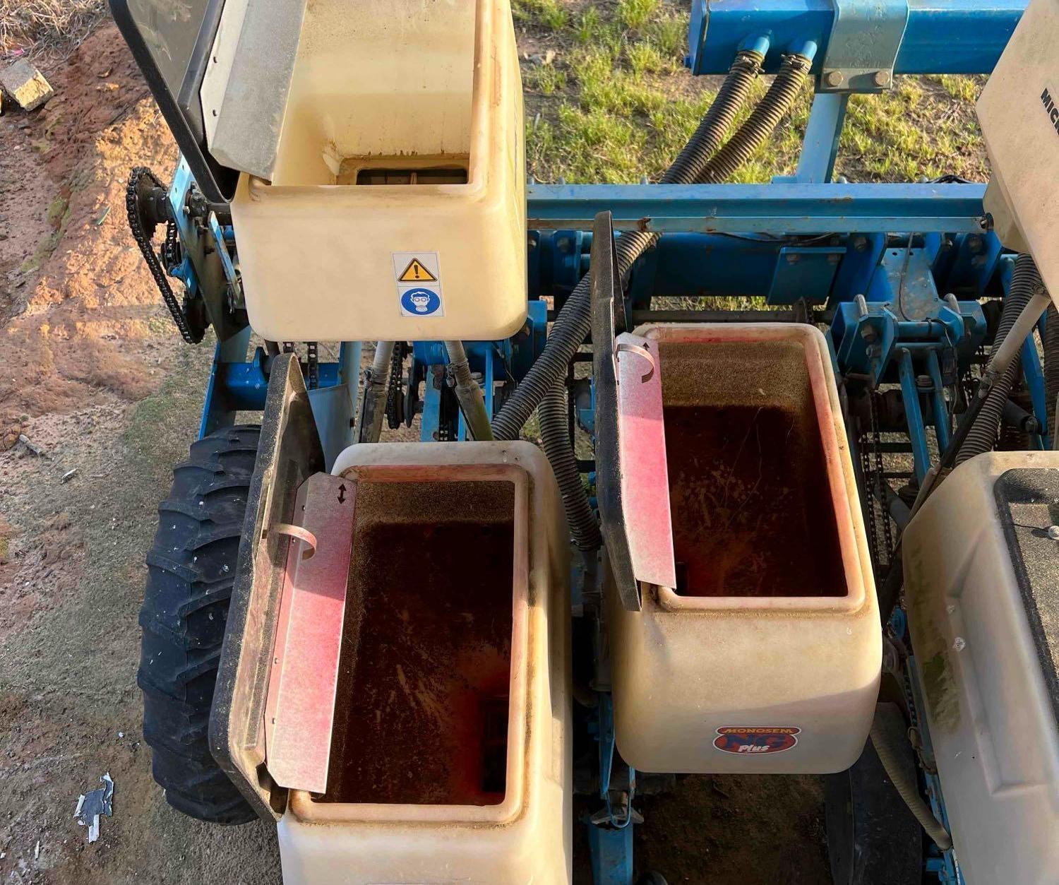 2000 Monosem NGT 3-Point Planters