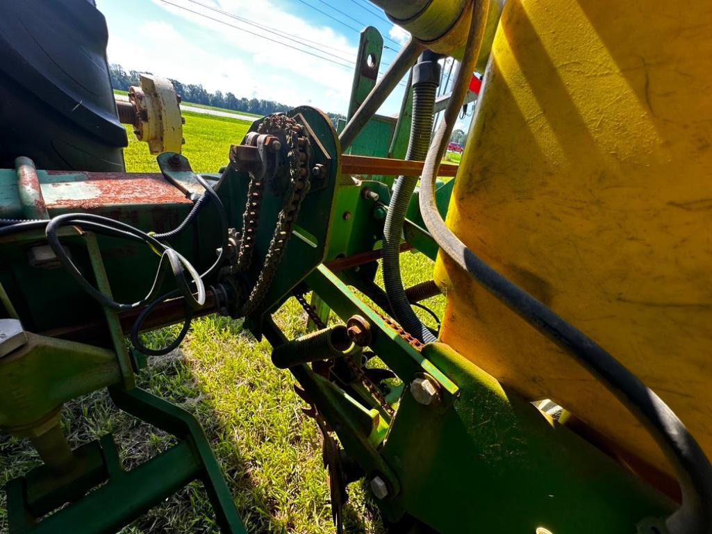 2004 John Deer 7300 Max-Emerge 3-Point Planter