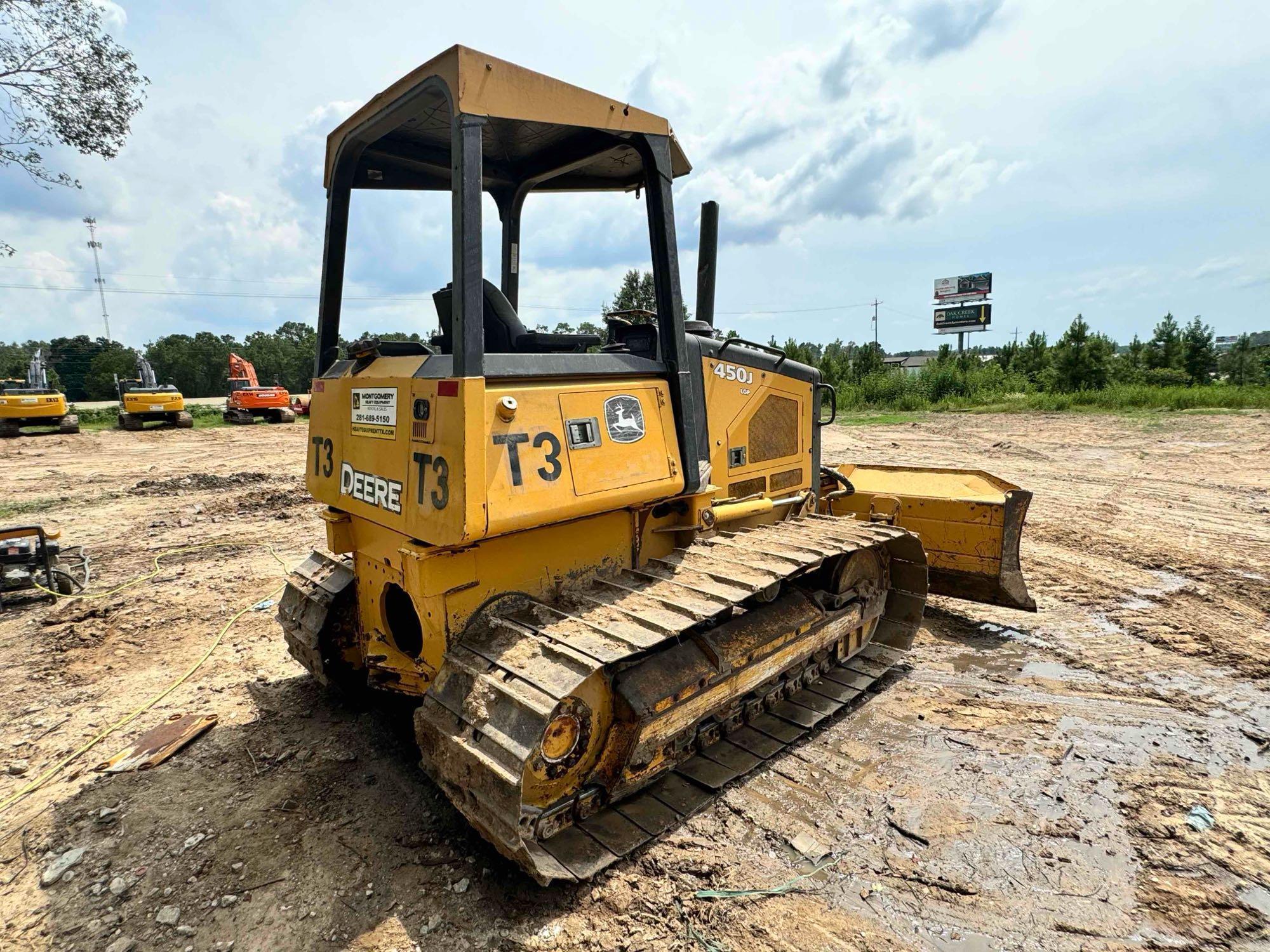 2011John Deere 450J LGP Dozer with 6-way Blade