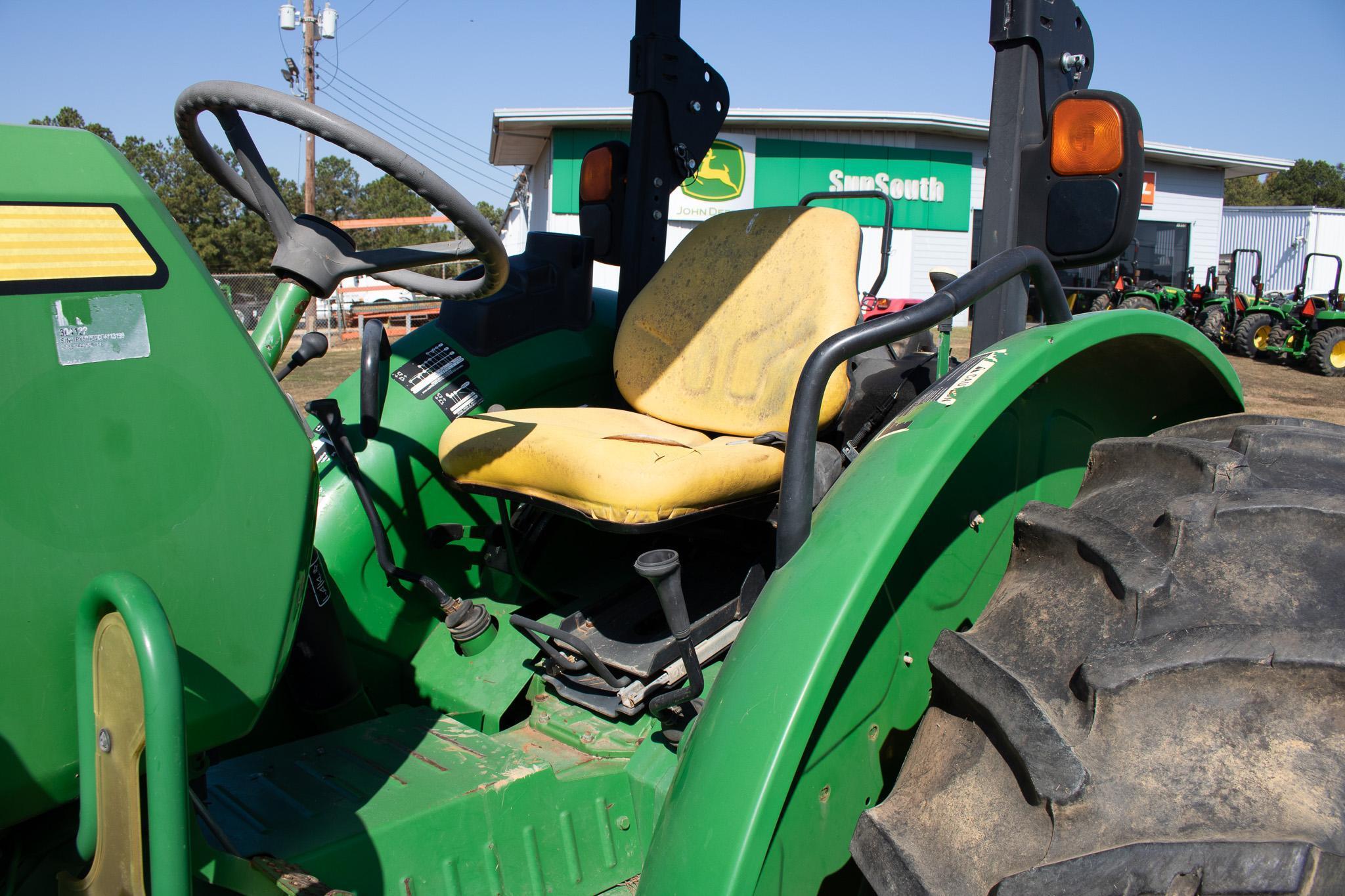 John Deere 5075E