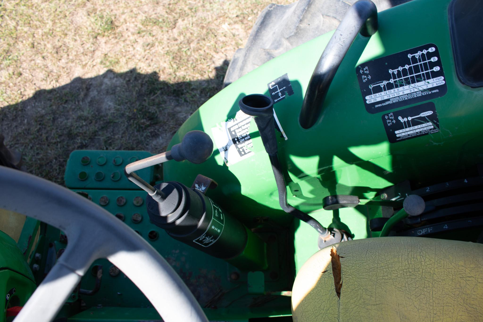 John Deere 5075E