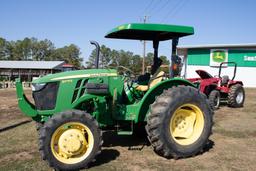 John Deere 5075E