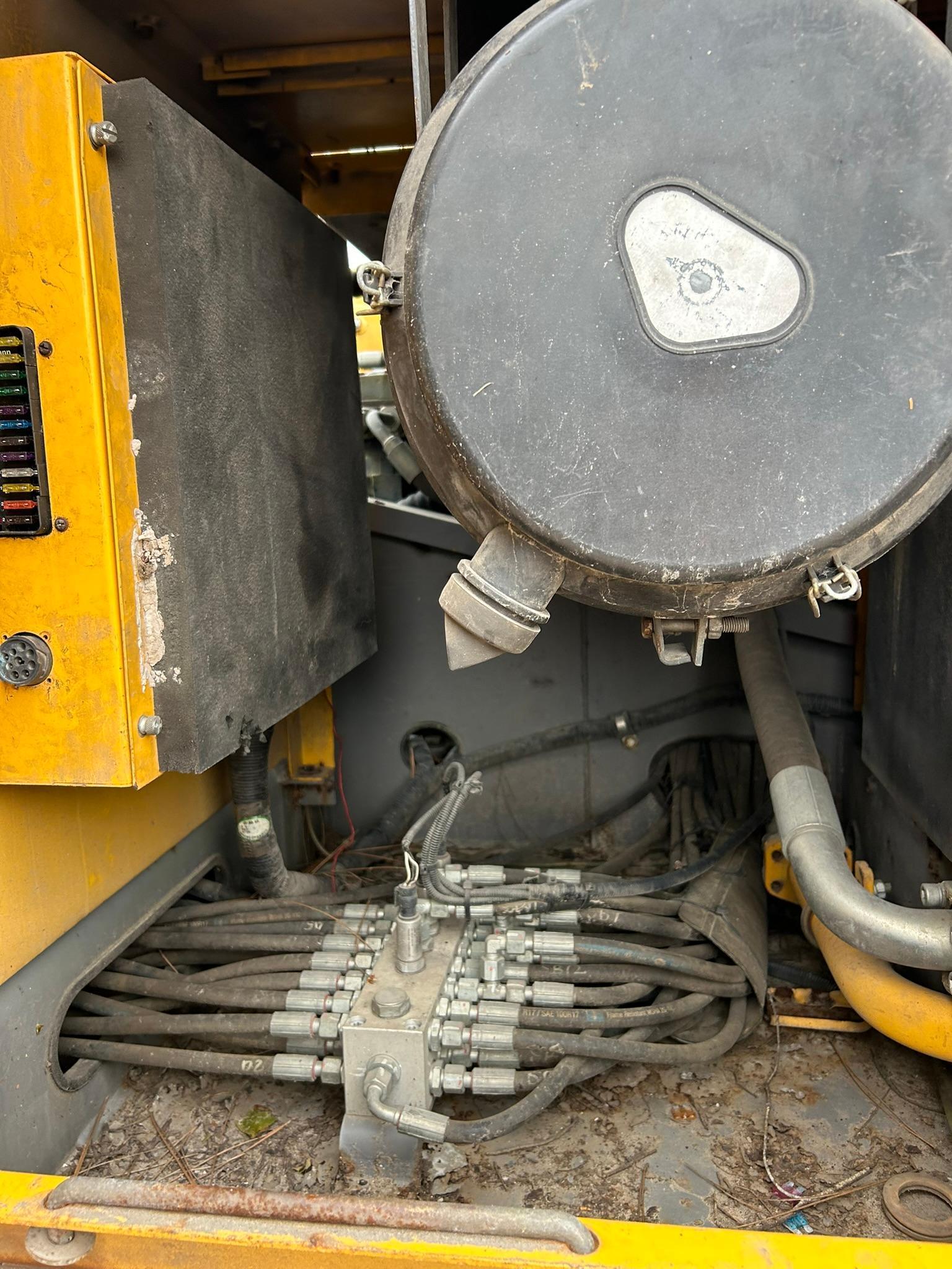 XCMG XE240 Excavator