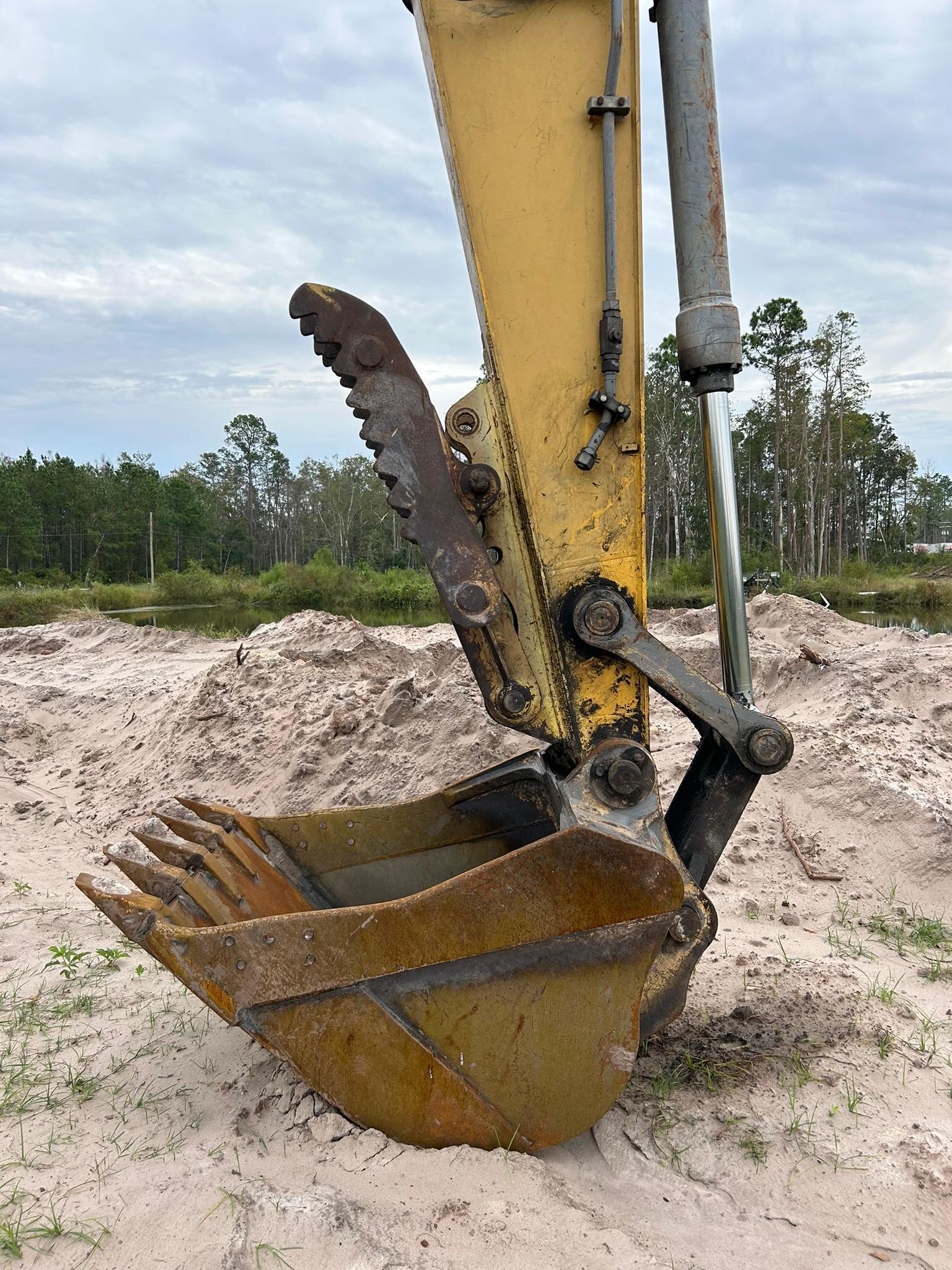 XCMG XE240 Excavator