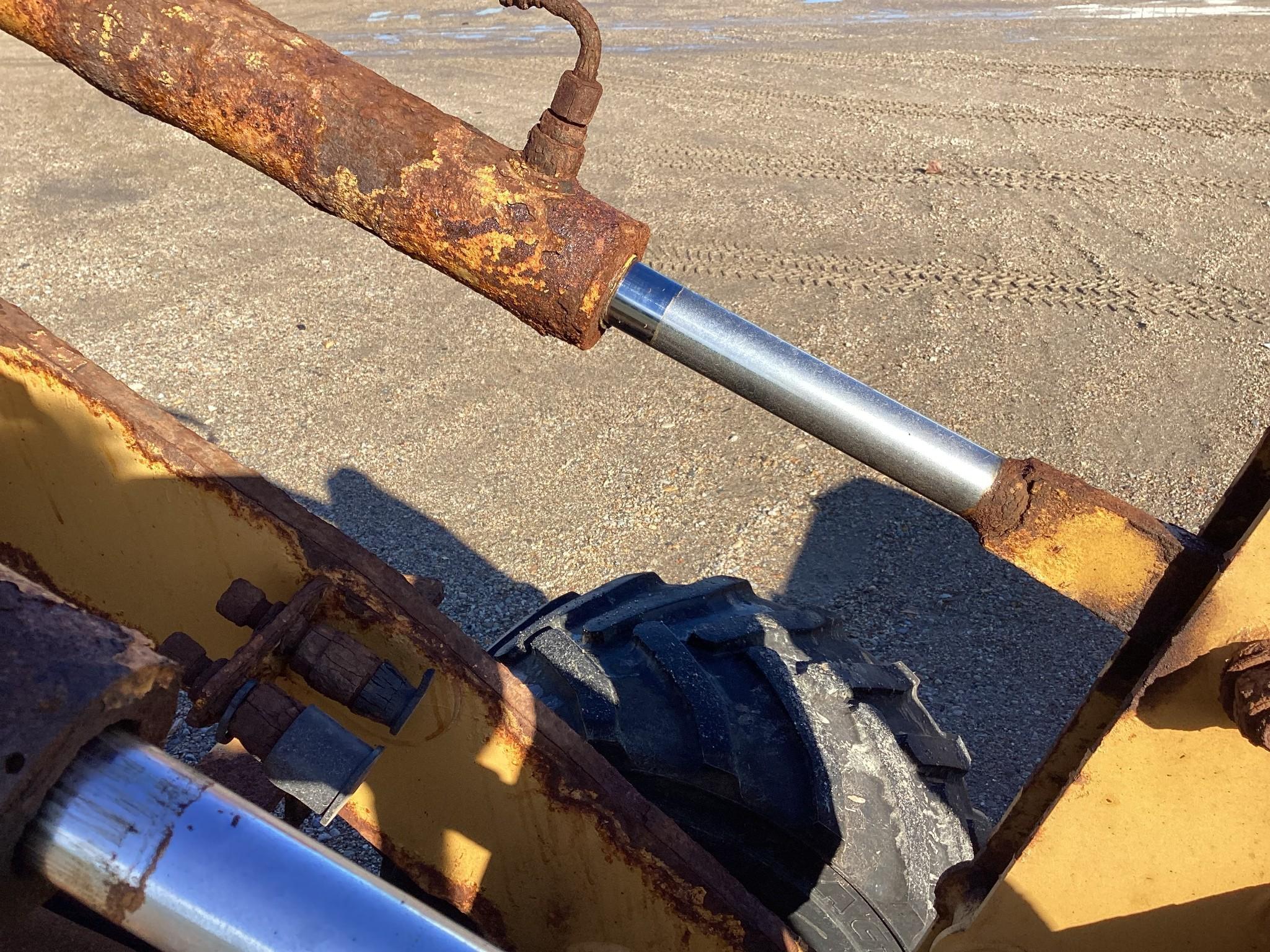 NMC 2850 Loader