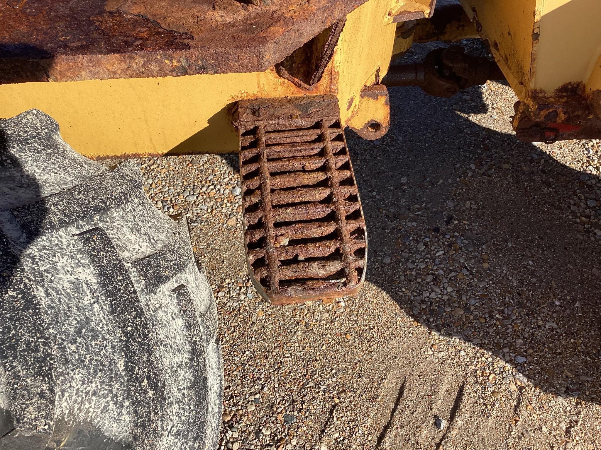 NMC 2850 Loader
