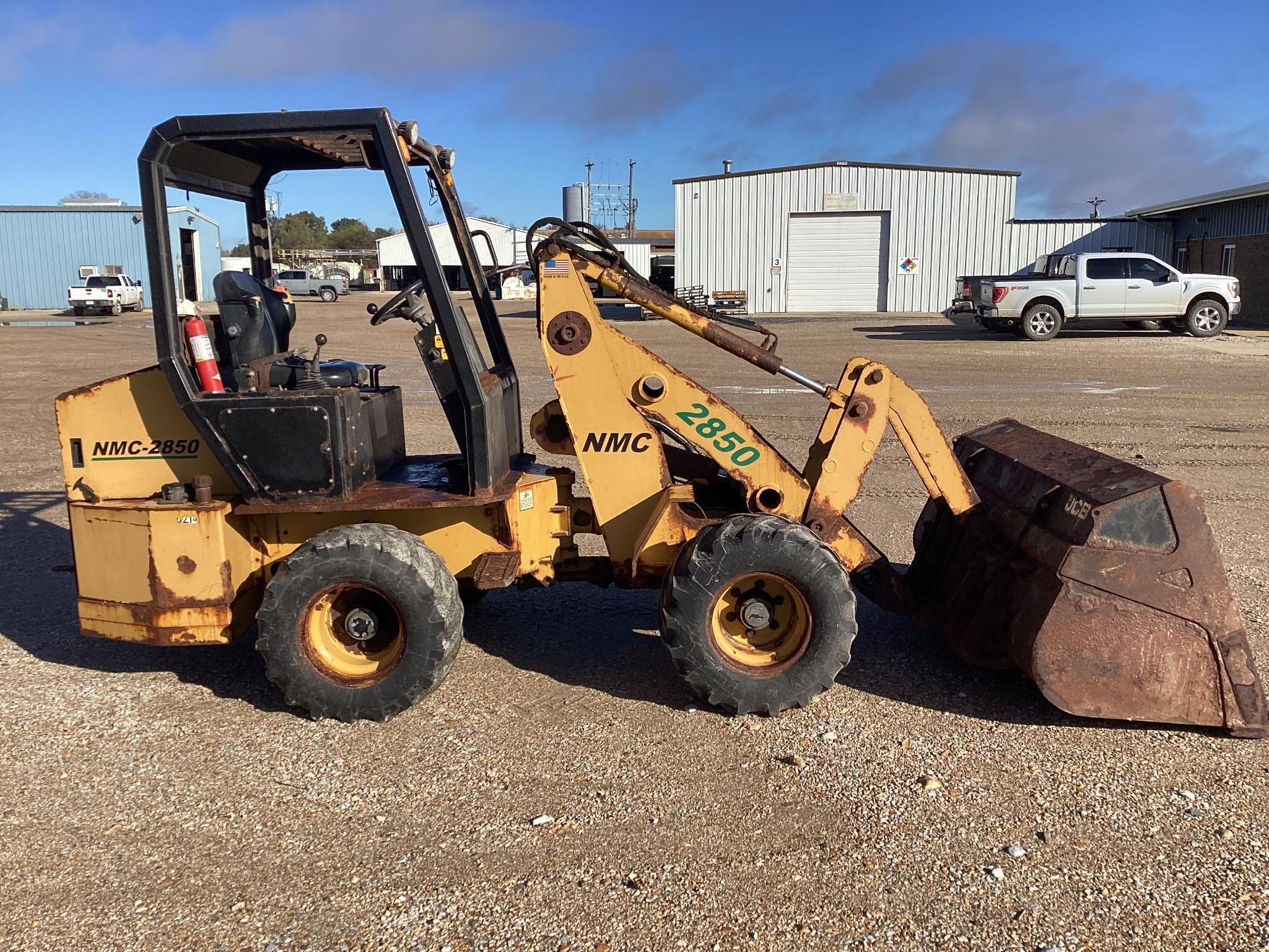 NMC 2850 Loader