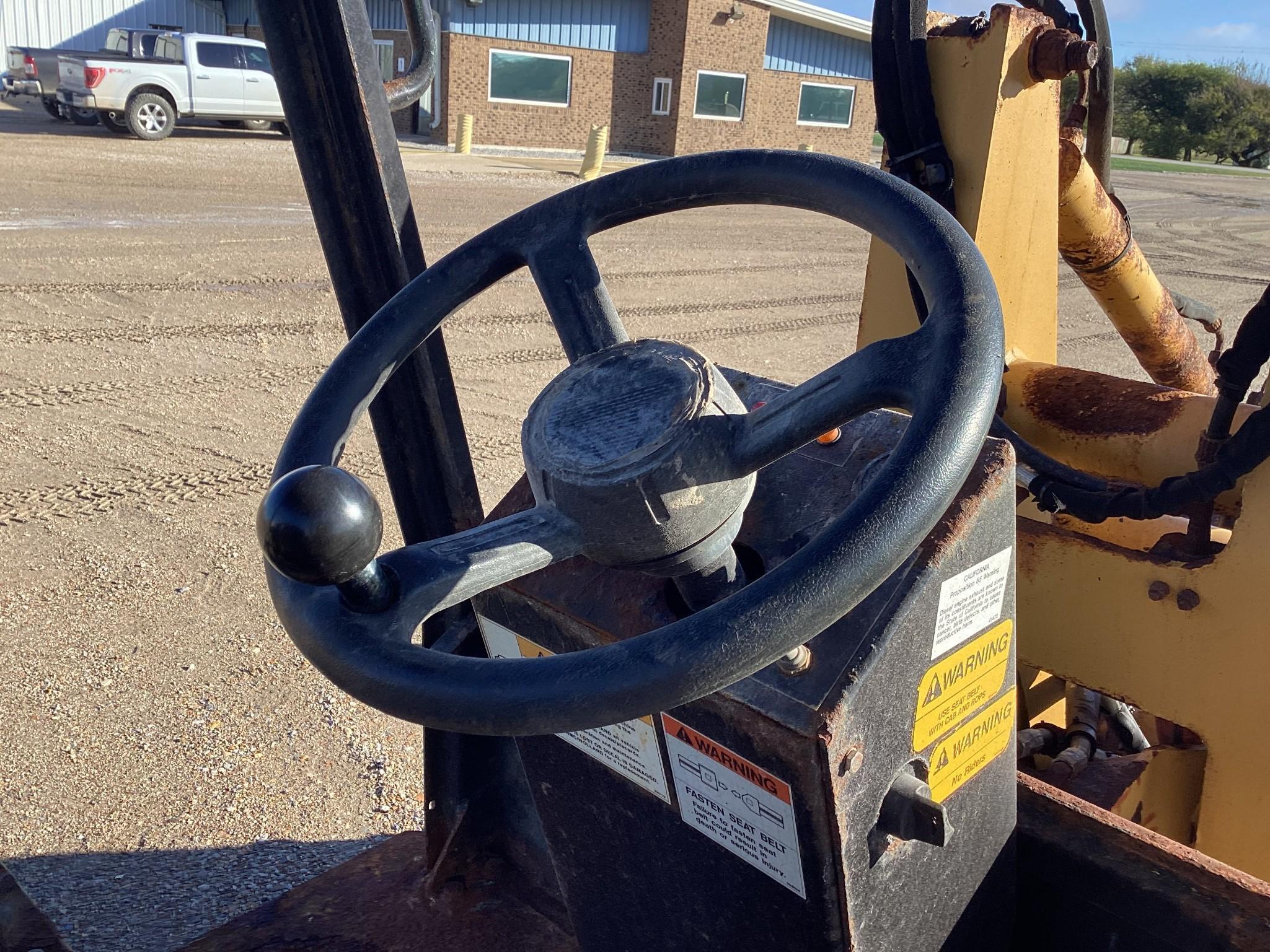NMC 2850 Loader