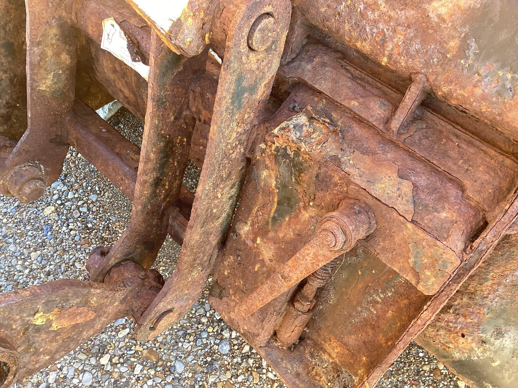 NMC 2850 Loader