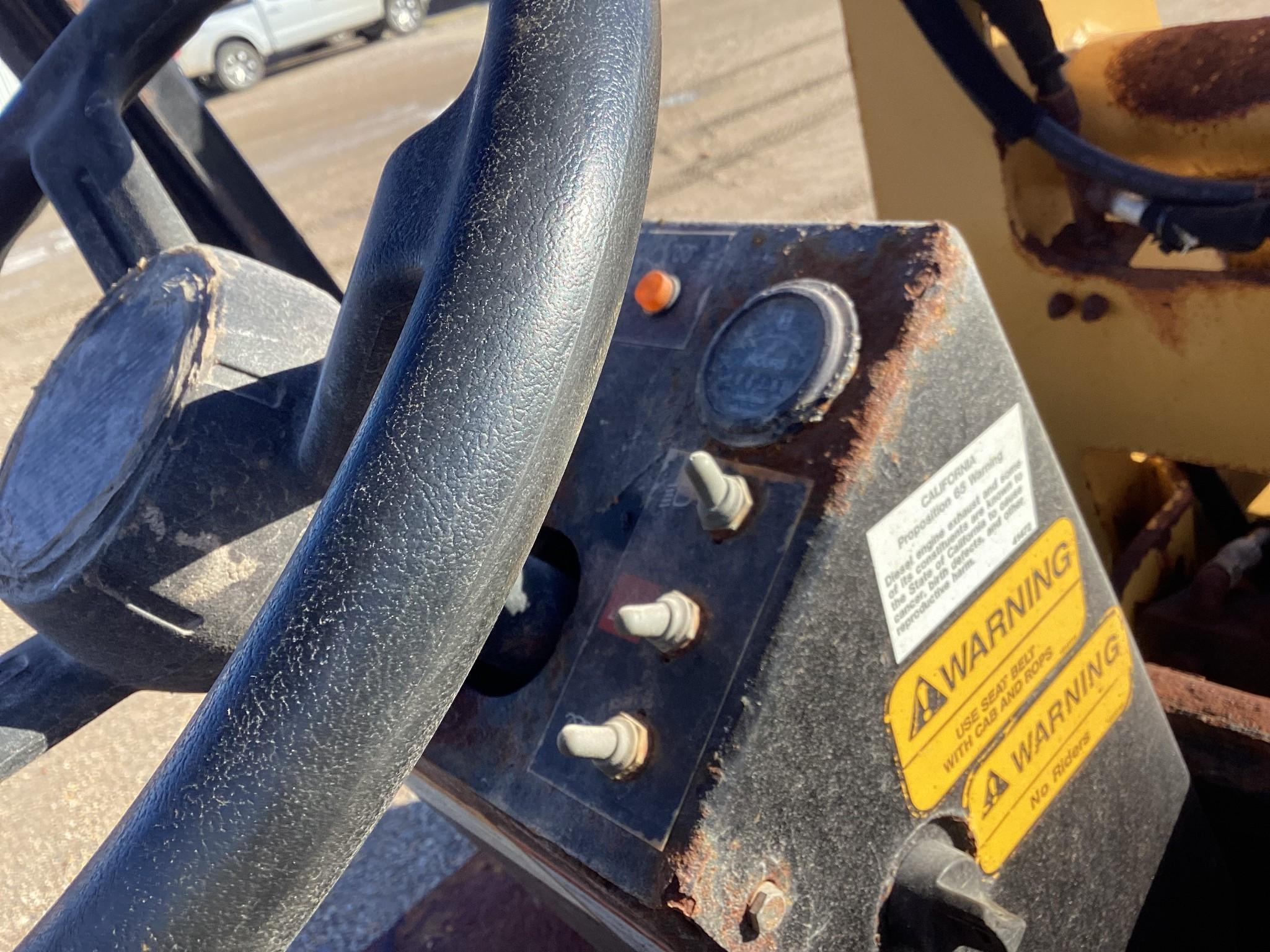 NMC 2850 Loader