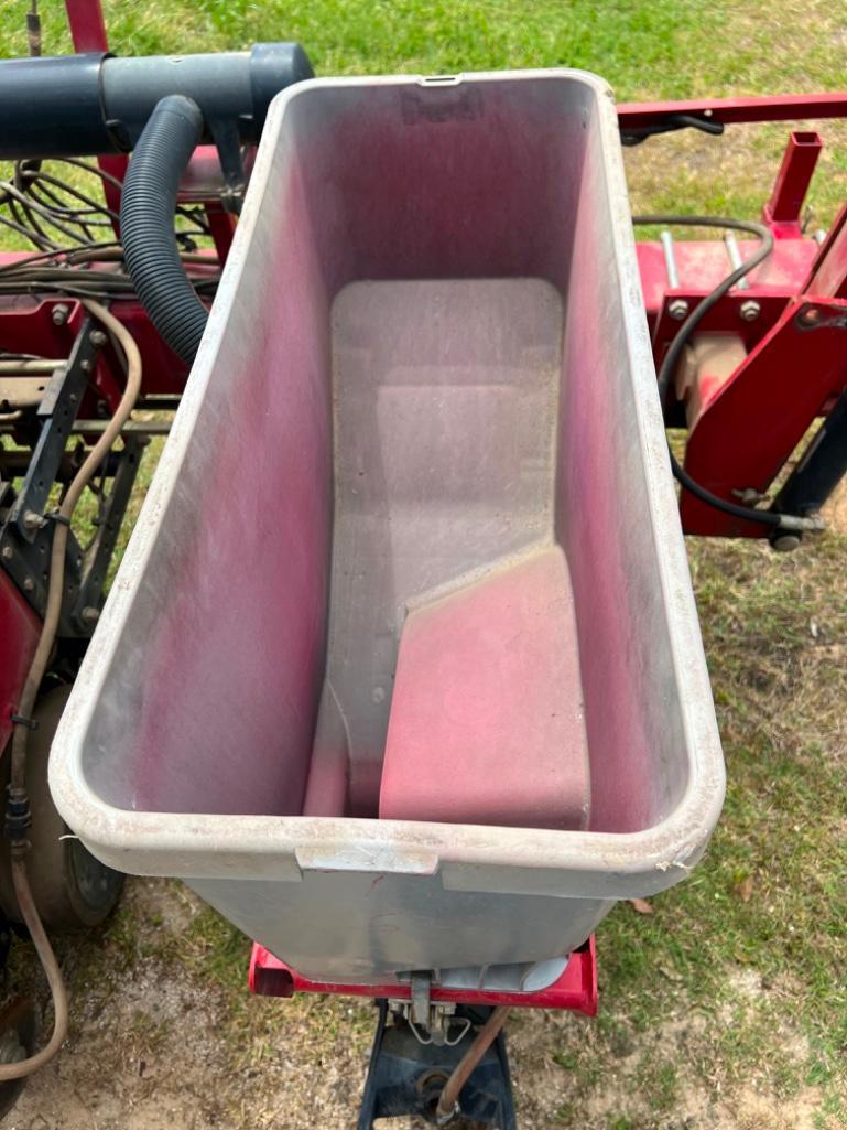 Case 1200 3-Point 6 Row Planter