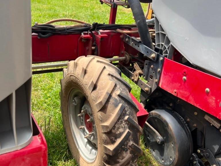 Case 1200 3-Point 6 Row Planter