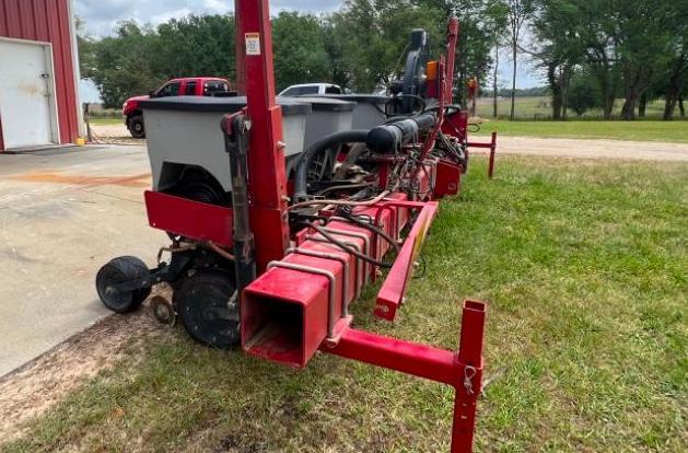 Case 1200 3-Point 6 Row Planter