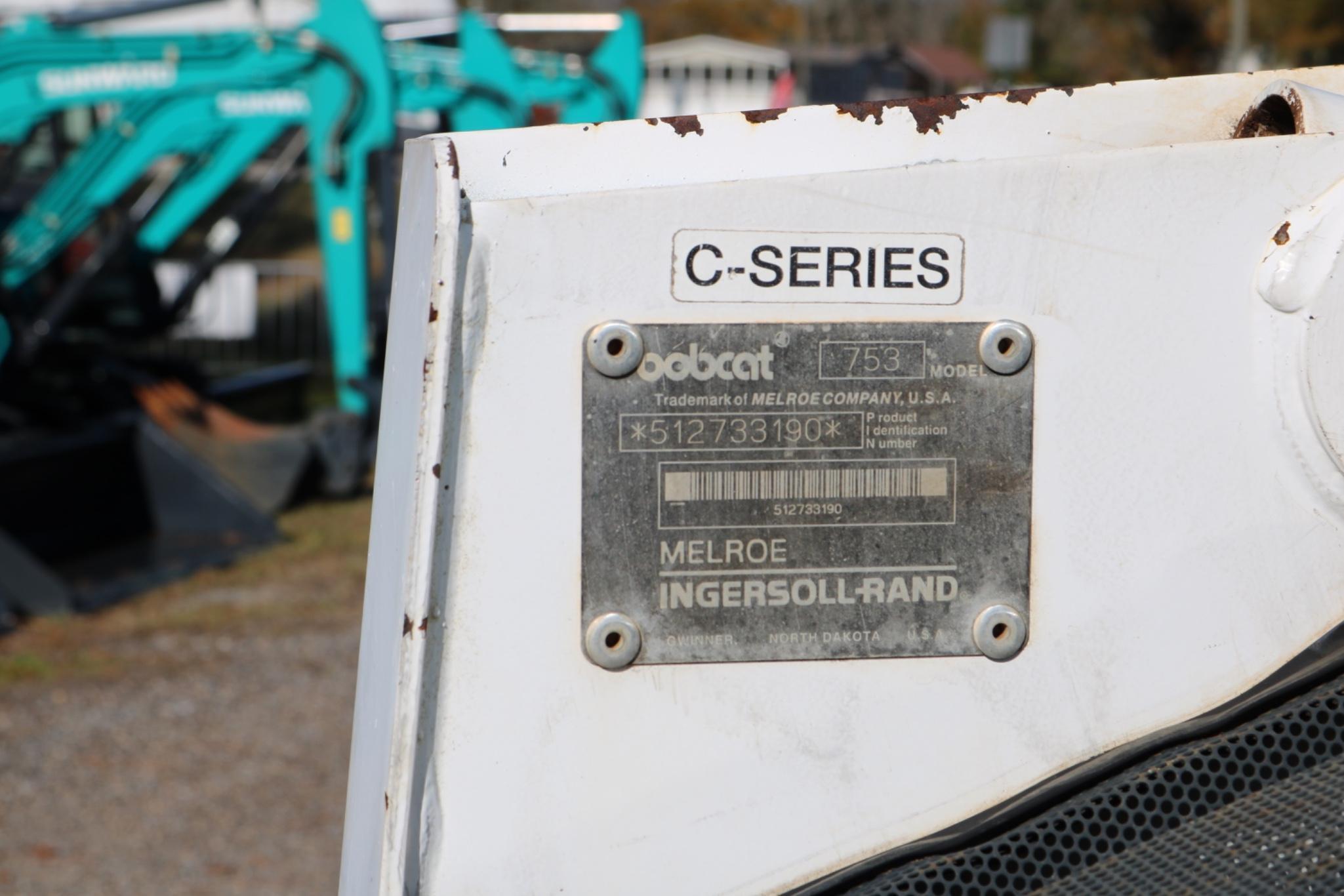 Bobcat 735 Wheeled Skidsteer