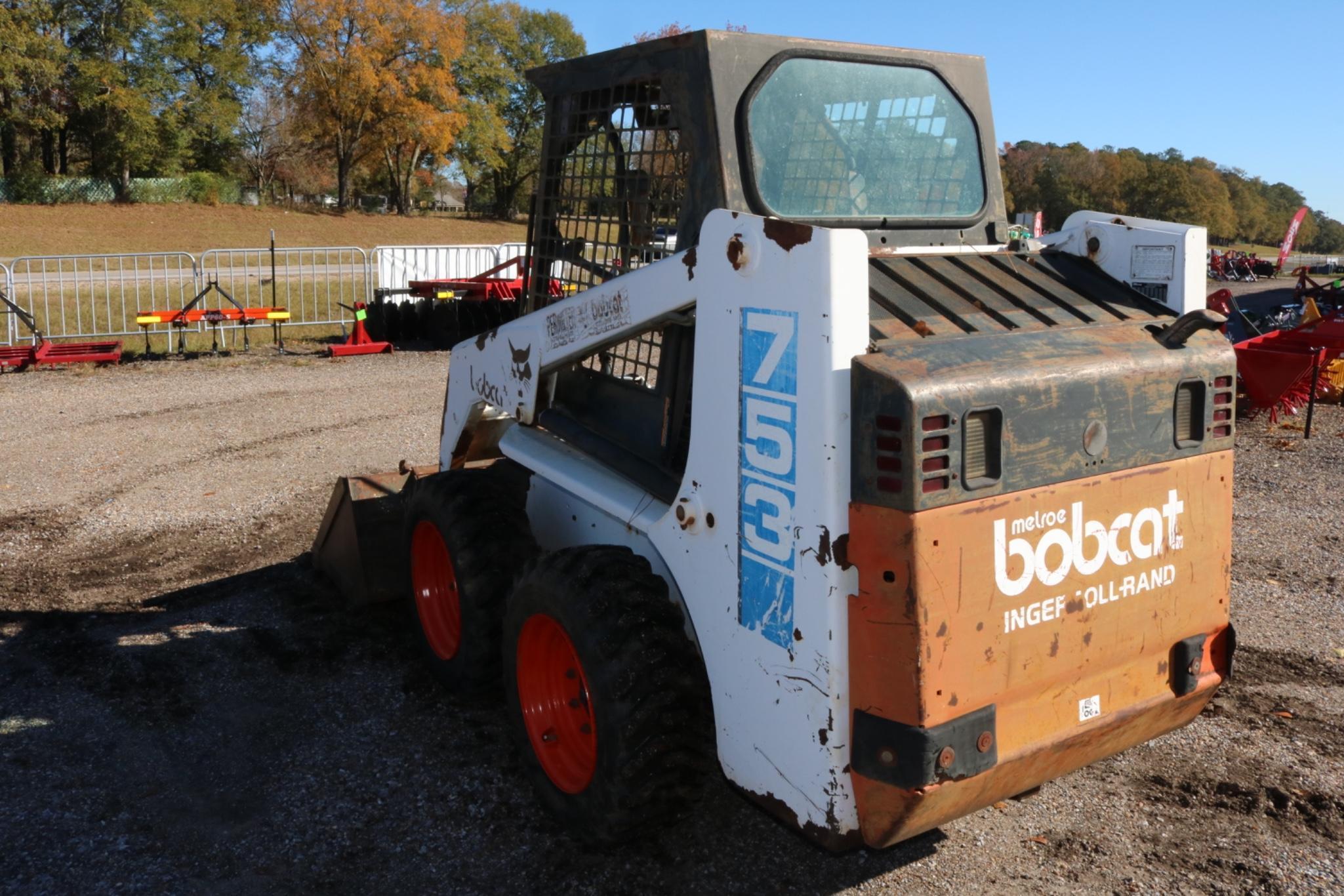 Bobcat 735 Wheeled Skidsteer