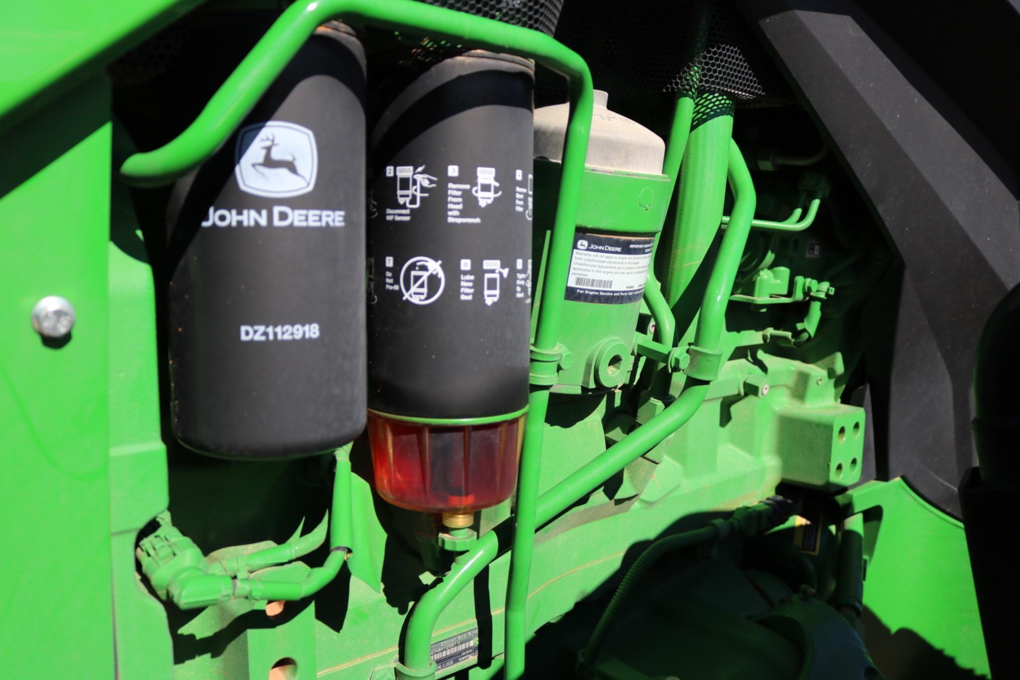 2022 John Deere 8R 370