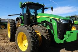 2022 John Deere 8R 370