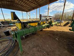 John Deere 1700 Planter