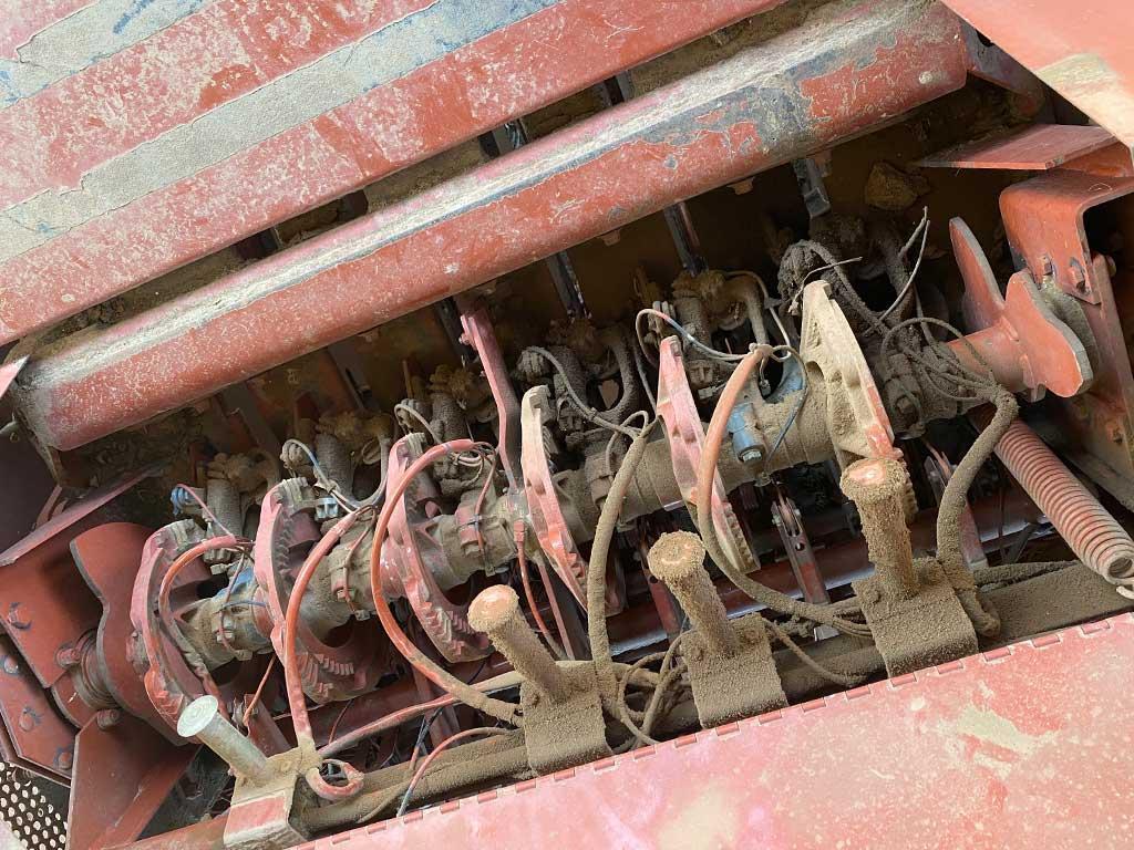 Hesston 4910 Baler