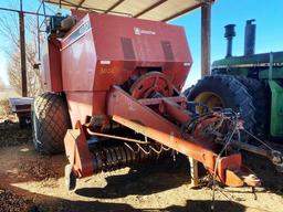 Hesston 4910 Baler