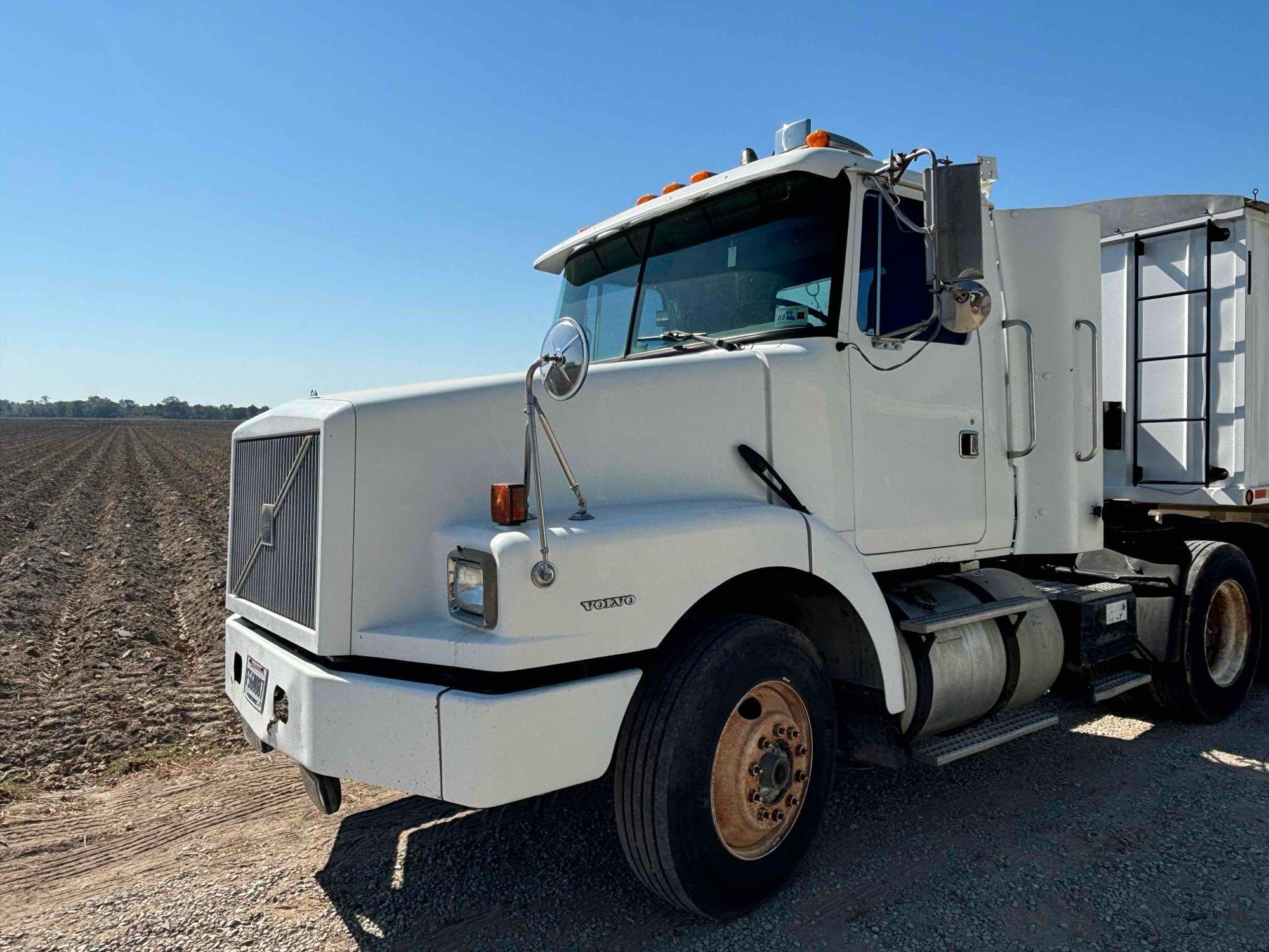 1996 Volvo Day Cab