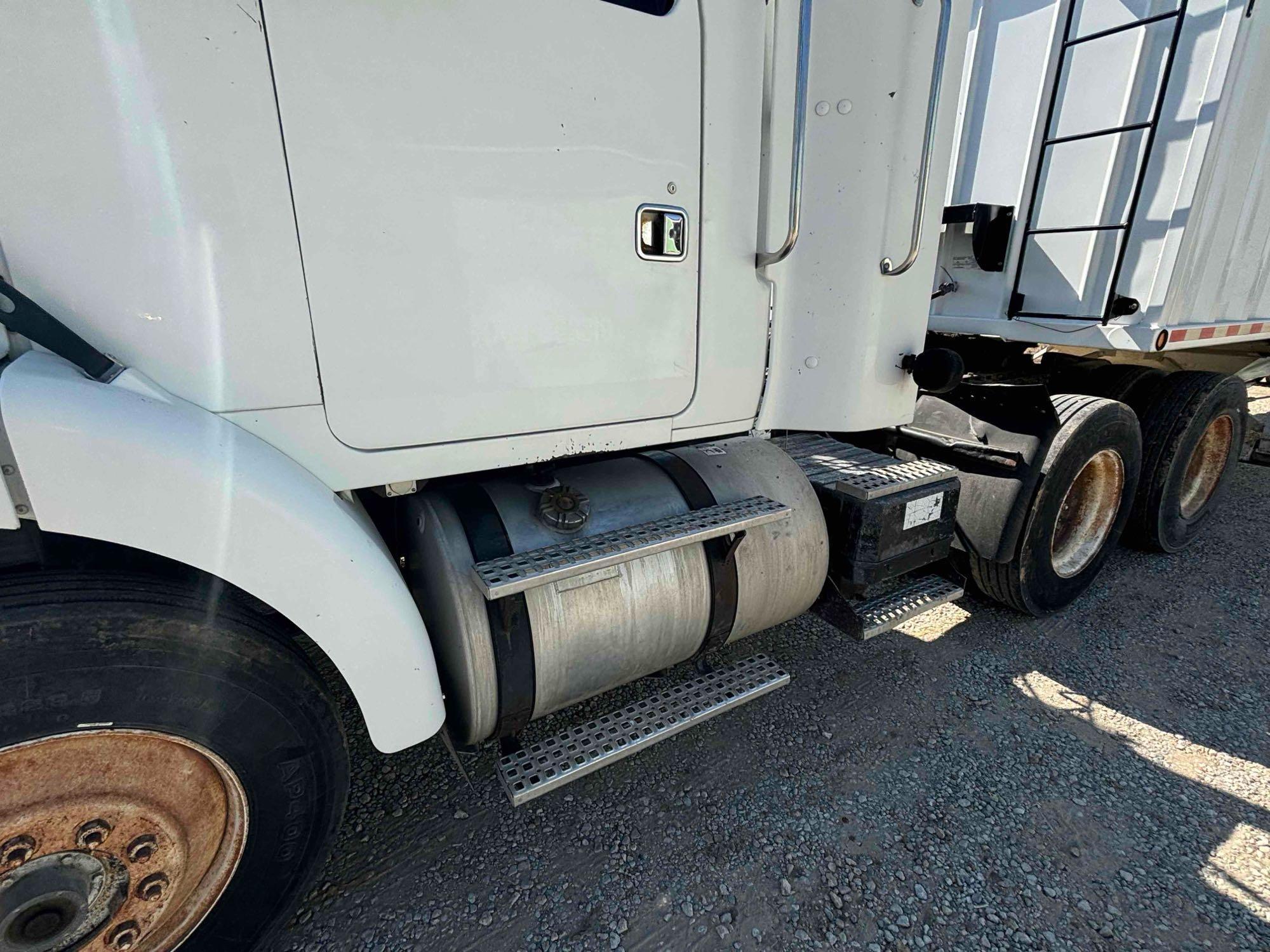 1996 Volvo Day Cab