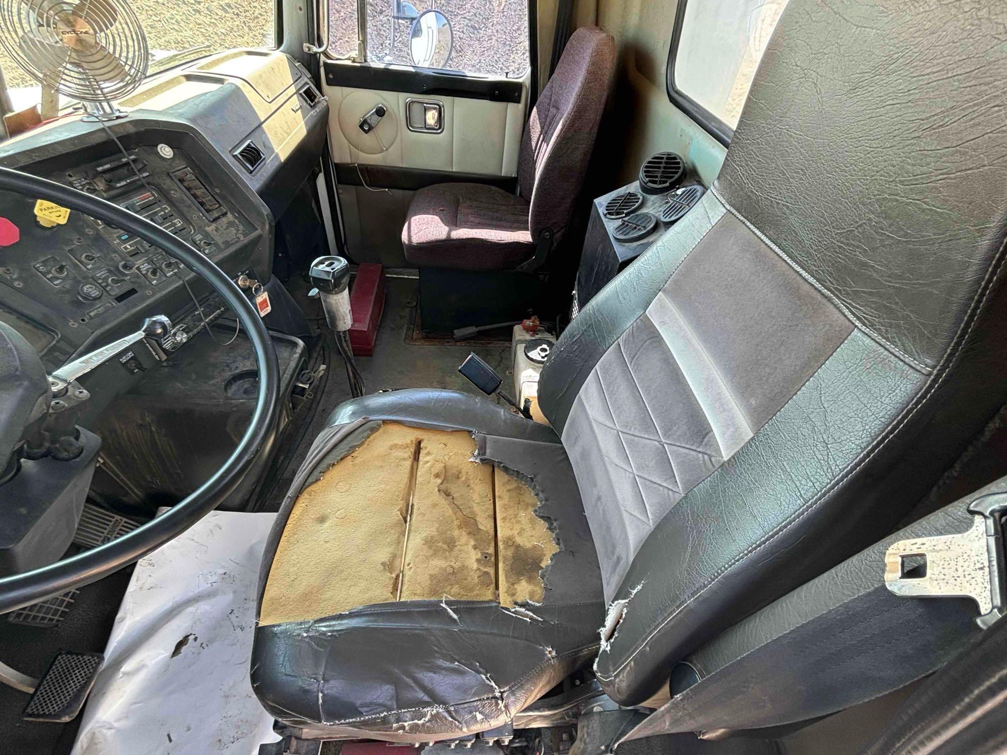 1996 Volvo Day Cab