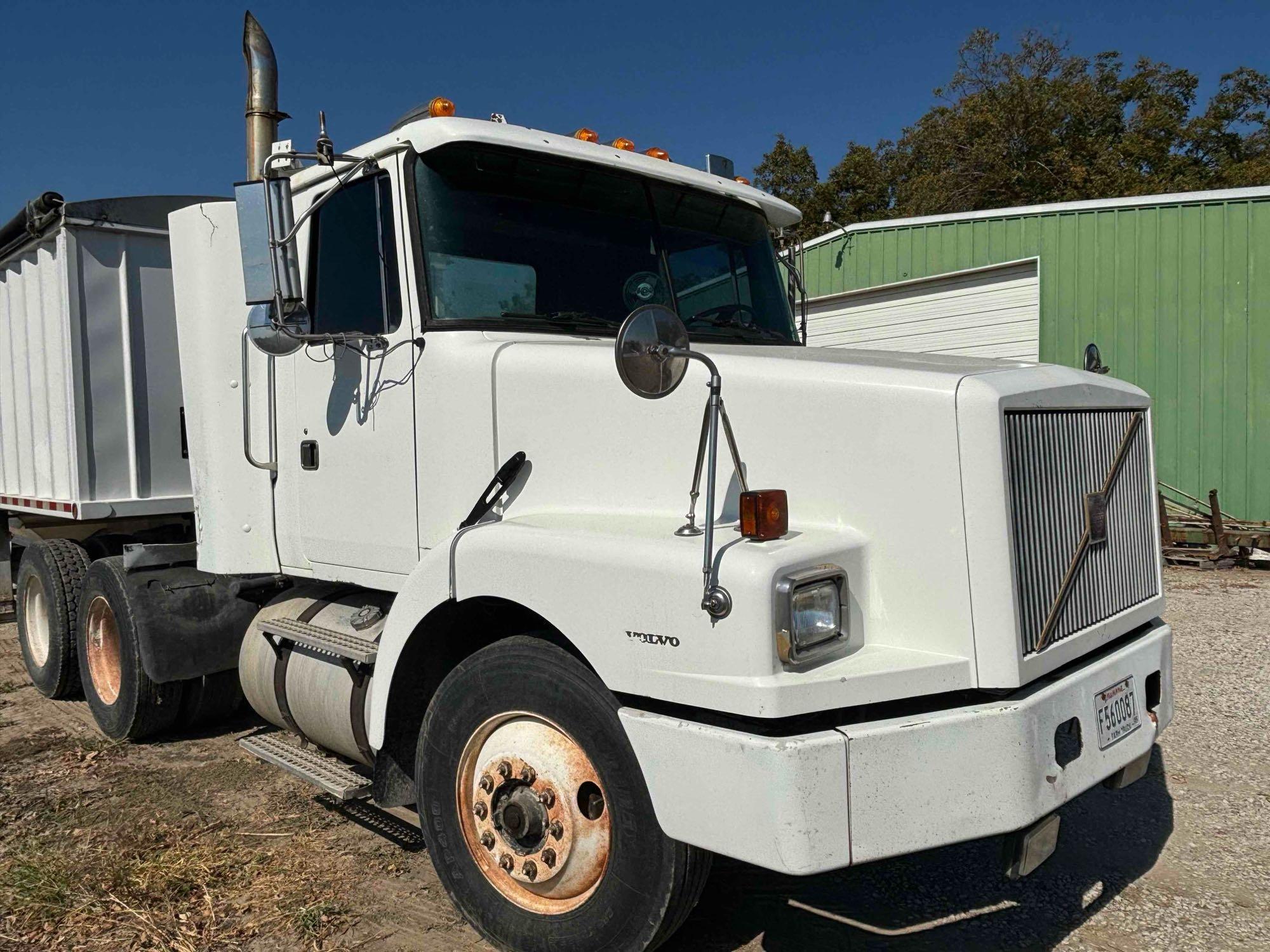 1996 Volvo Day Cab
