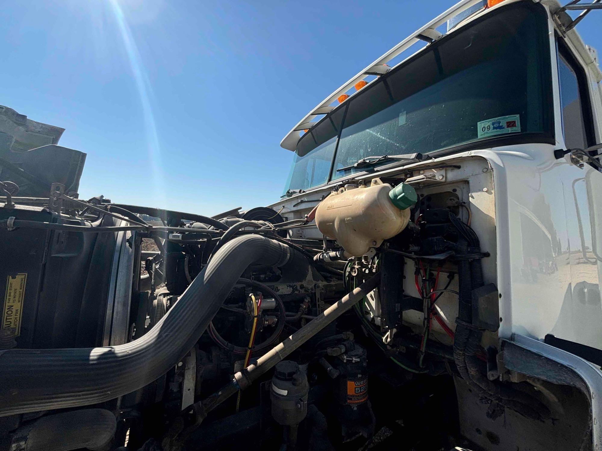 1996 Volvo Day Cab