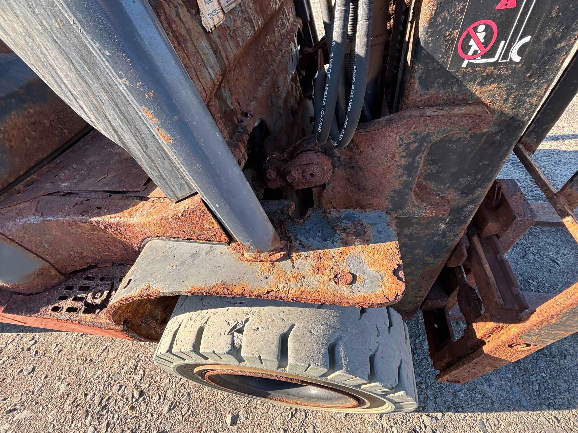 Toyota Three Stage Forklift with side shift