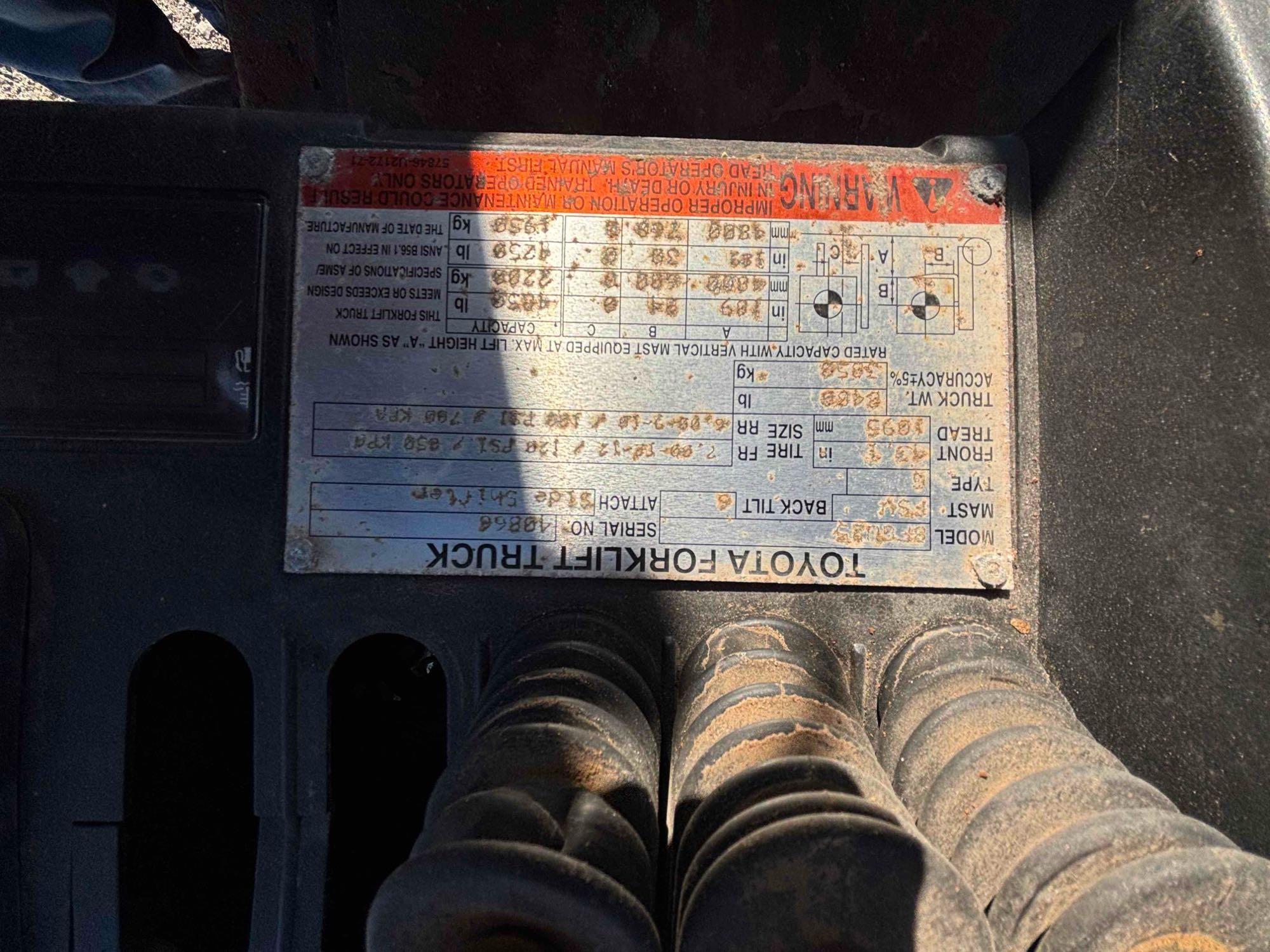 Toyota Three Stage Forklift with side shift