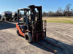Toyota Three Stage Forklift with side shift