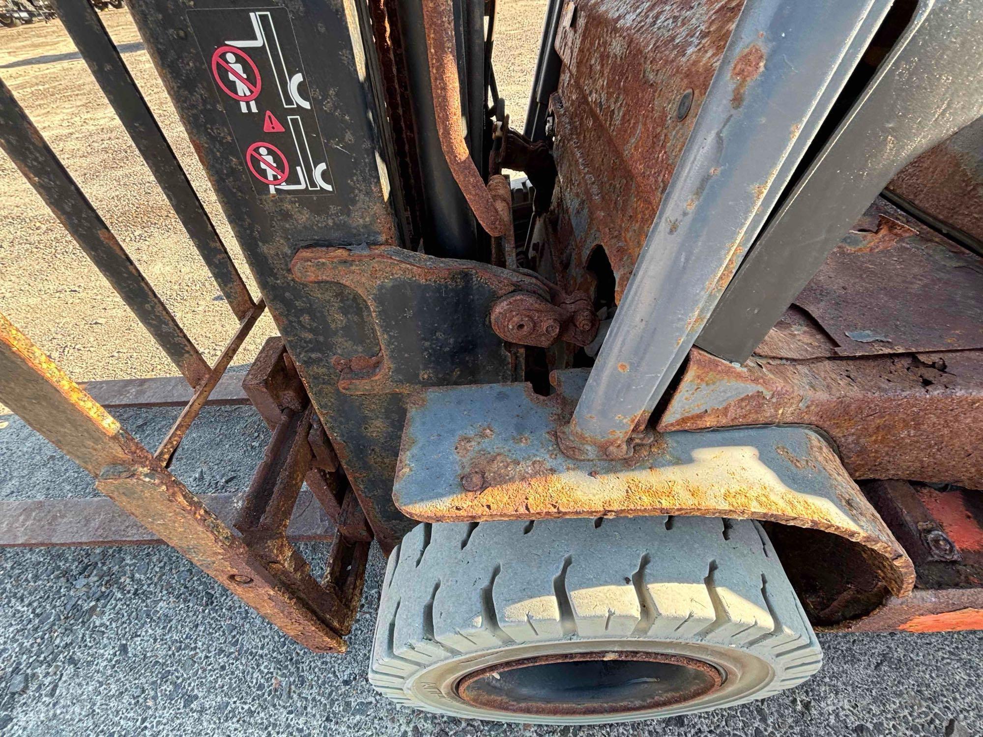 Toyota Three Stage Forklift with side shift