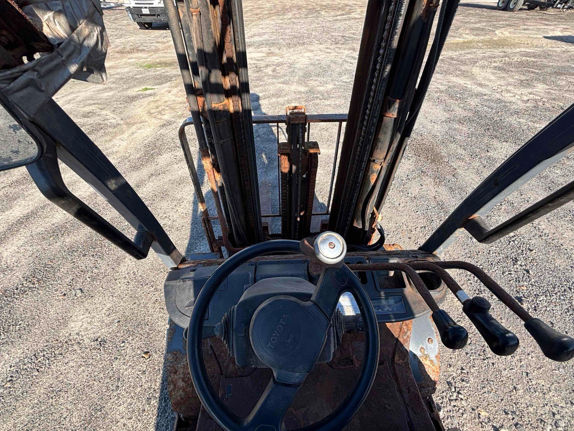 Toyota Three Stage Forklift with side shift