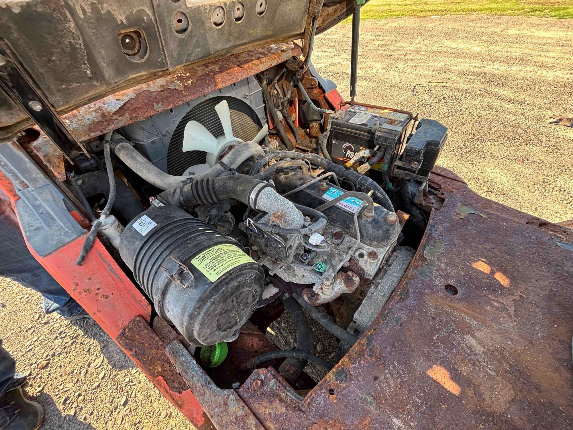 Toyota Three Stage Forklift with side shift