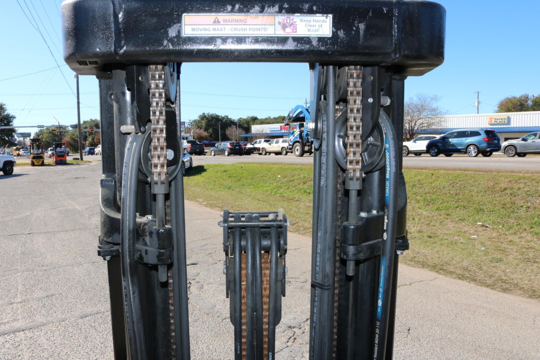 Yale 3500lbs 3 stage Forklift