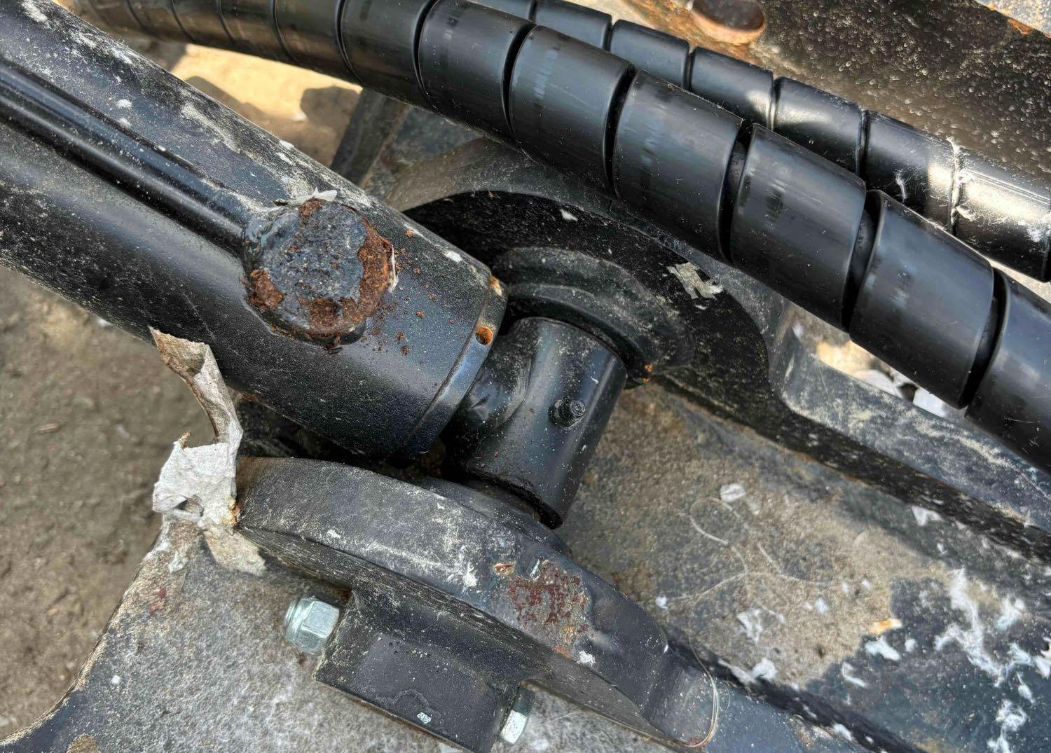 Sany SY50 MP Hydraulic Thumb