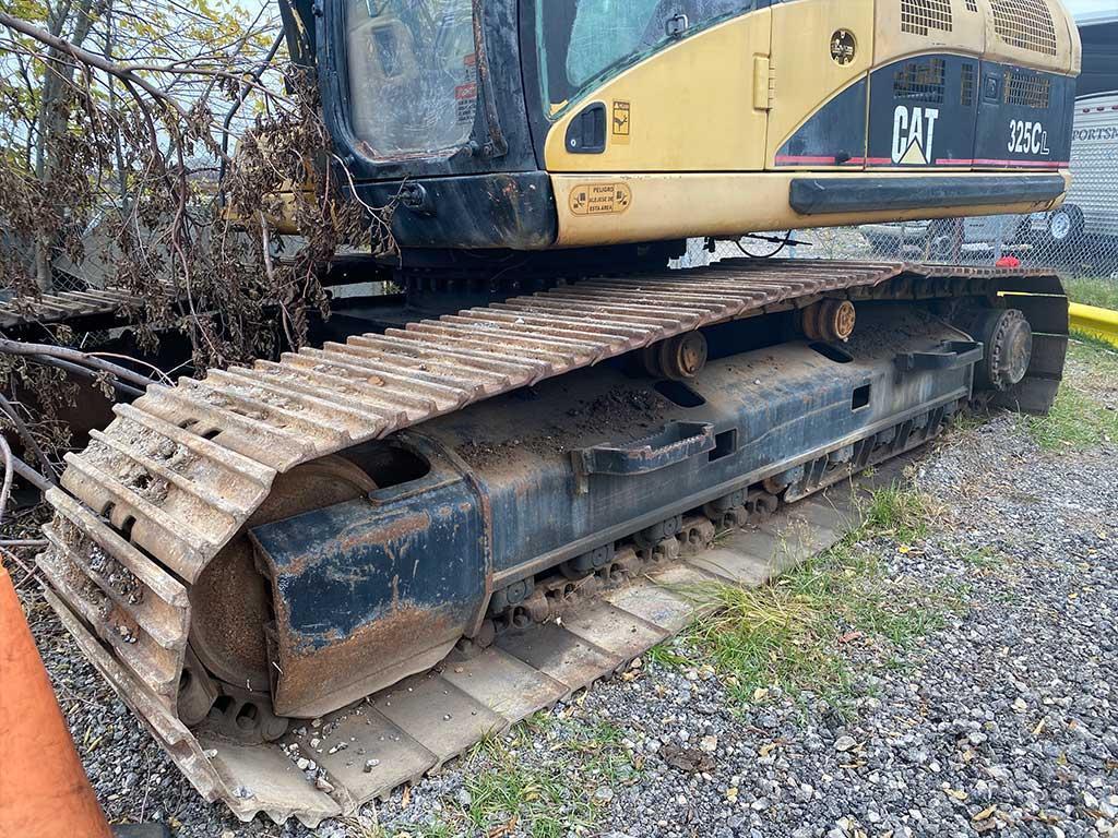 Caterpillar 325C Excavator