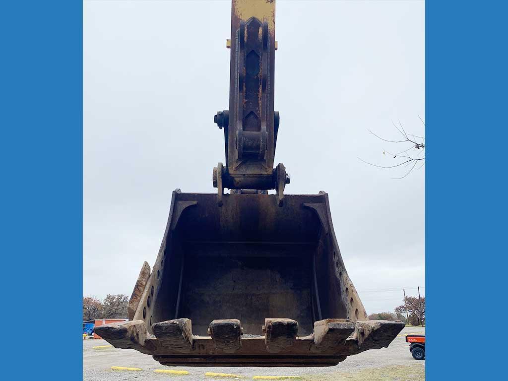 Caterpillar 325C Excavator
