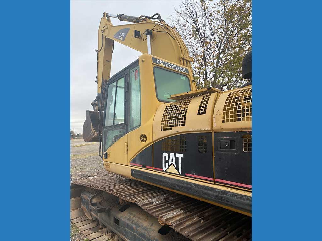 Caterpillar 325C Excavator