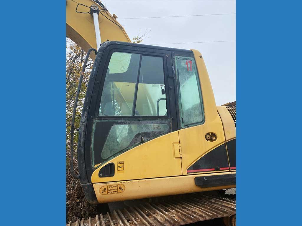 Caterpillar 325C Excavator