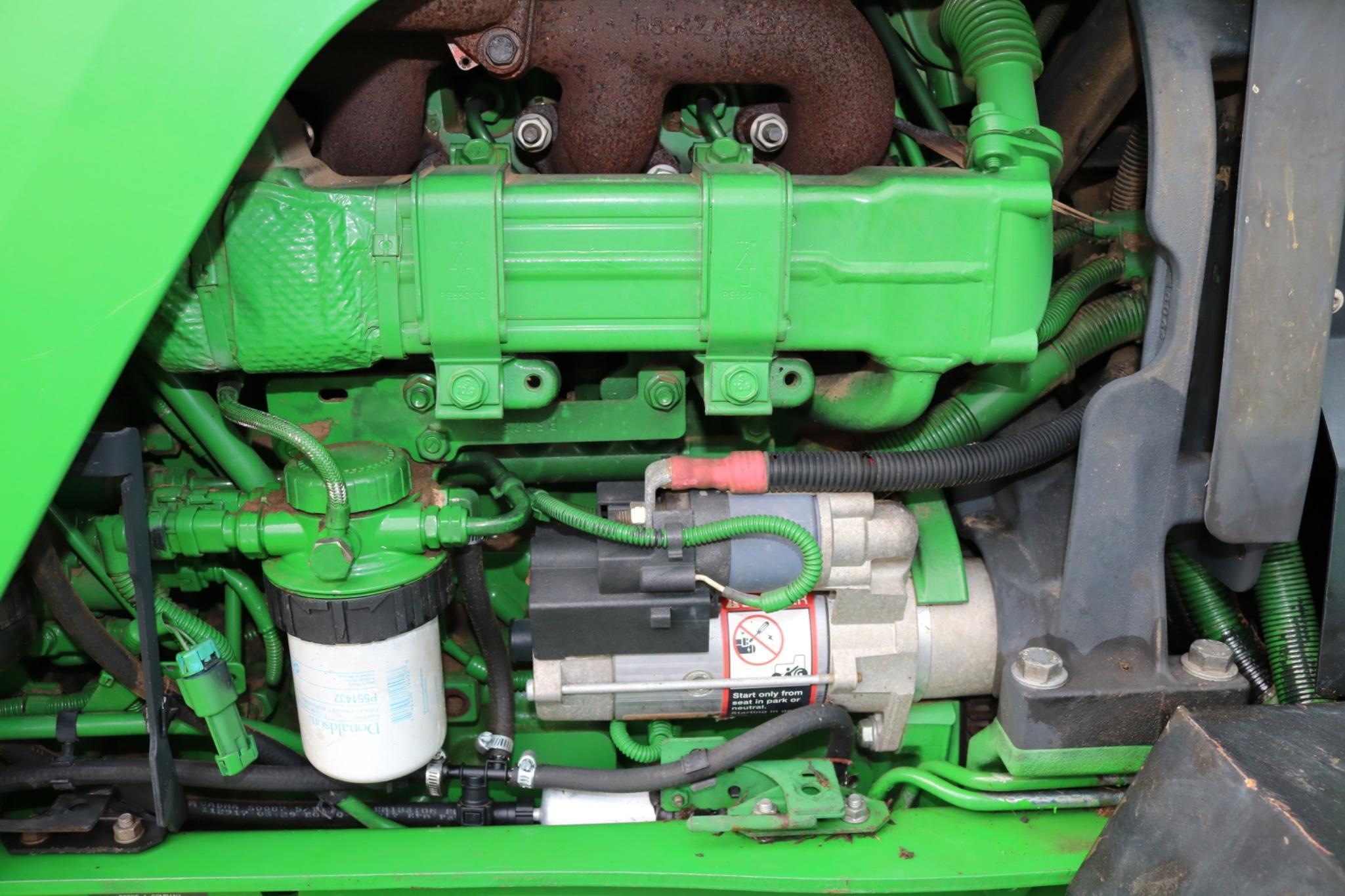 2015 John Deere 6115M