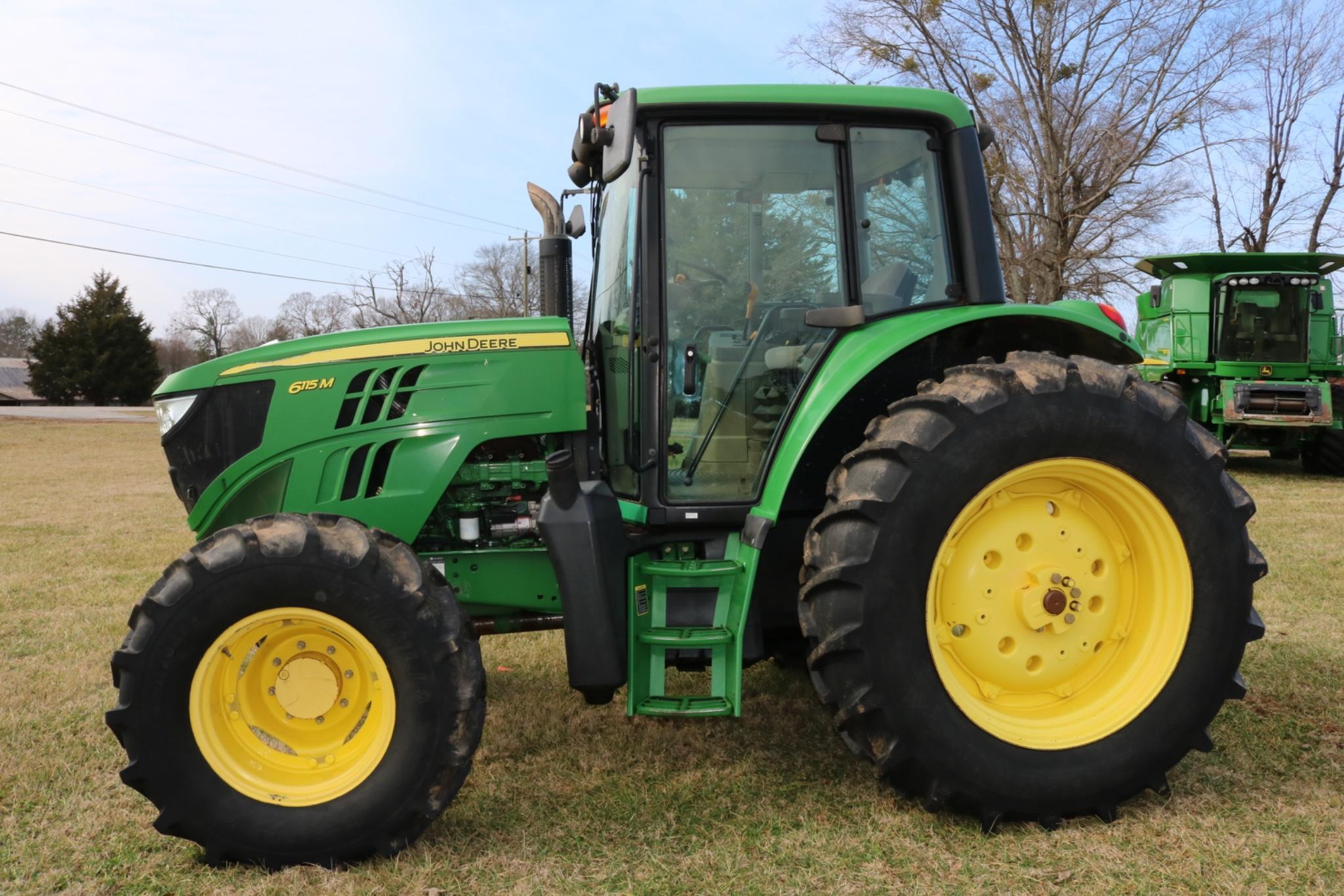 2015 John Deere 6115M