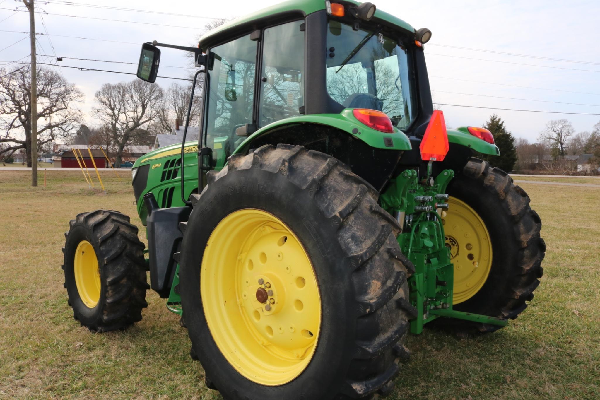 2015 John Deere 6115M