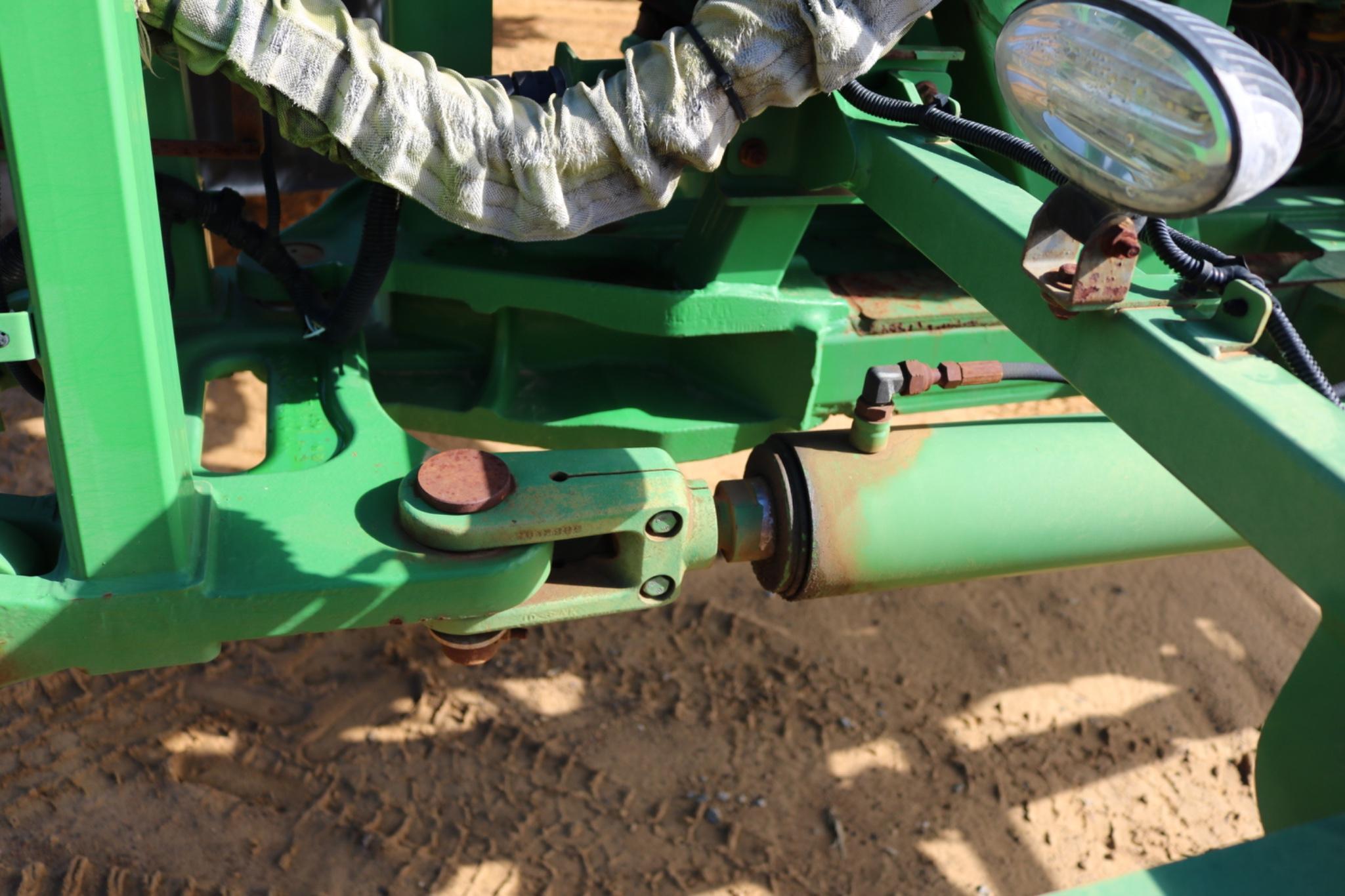 2016 John Deere R4030 Self Propelled Sprayer