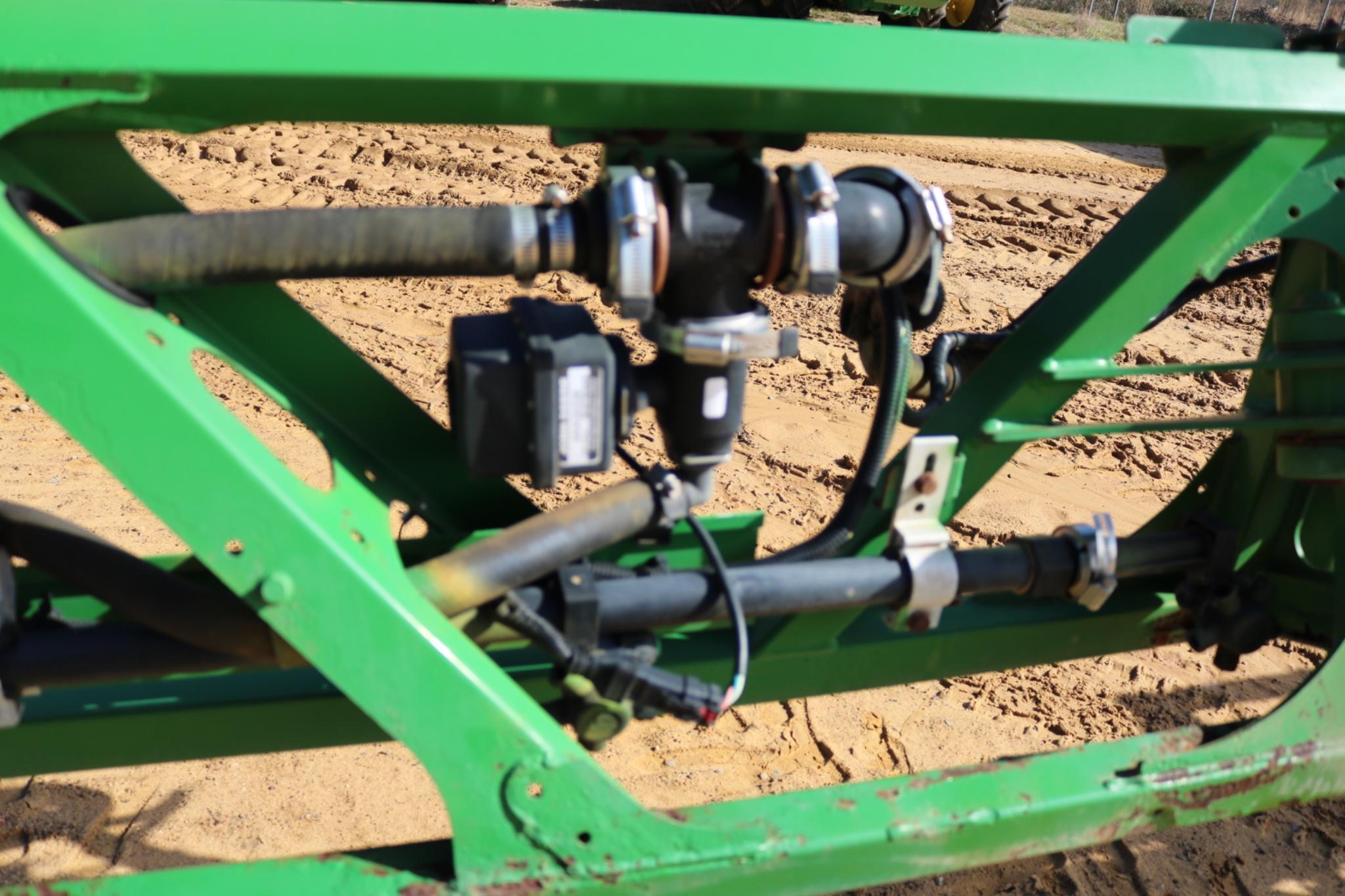 2016 John Deere R4030 Self Propelled Sprayer