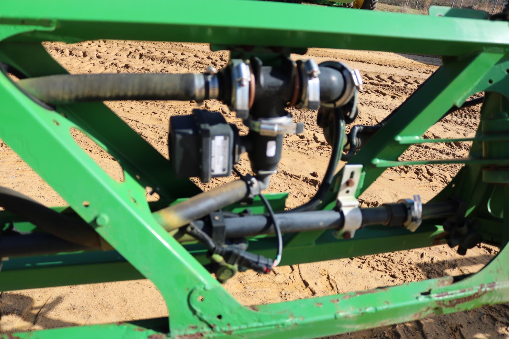 2016 John Deere R4030 Self Propelled Sprayer